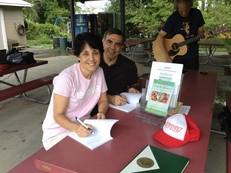 Sarro.us Mary Jo and Chris at Foodstock 2012 Food Renaissance Summer Festival